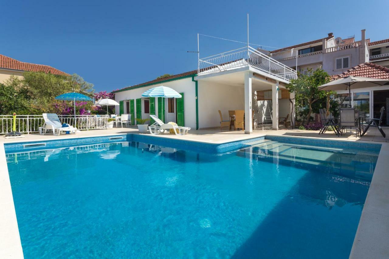 Aras Wind Rose Villa Supetar Exterior photo