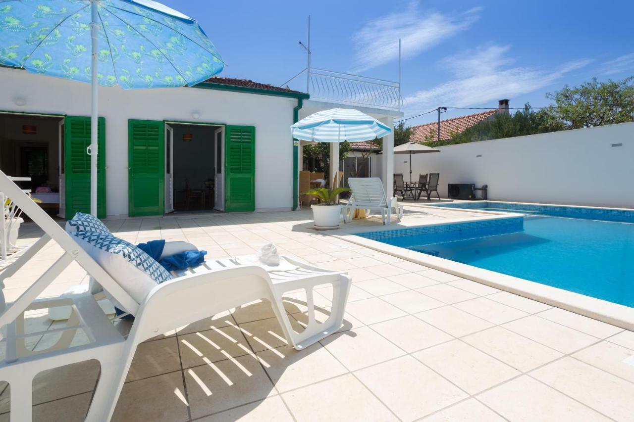 Aras Wind Rose Villa Supetar Exterior photo