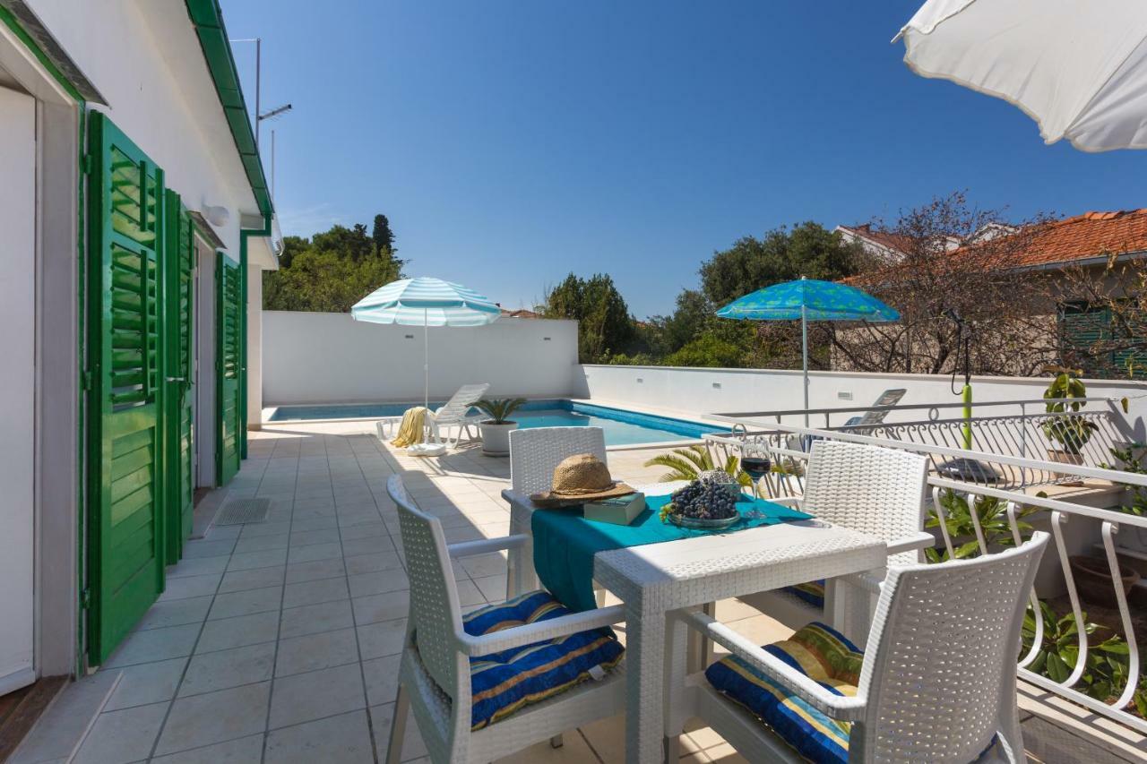 Aras Wind Rose Villa Supetar Exterior photo